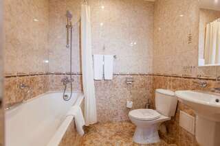 Гостиница Берёзка Челябинск Deluxe New-3