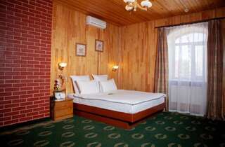 Гостиница Березка Челябинск Номер эконом-класса с 1 двуспальной кроватью-3